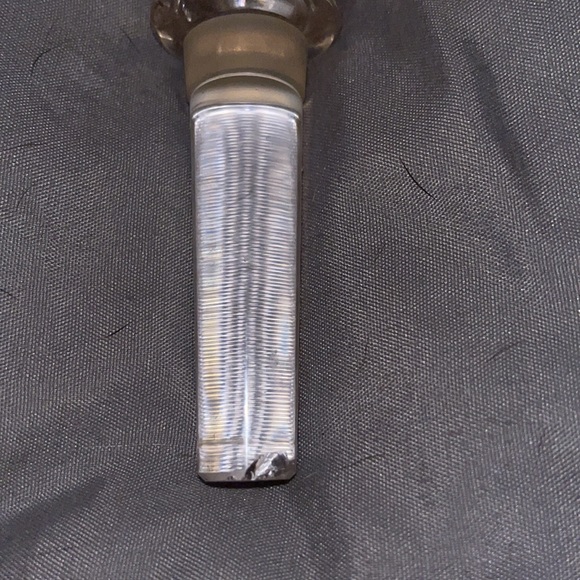 Glass Decorative Wine Stopper - Picture 6 of 7